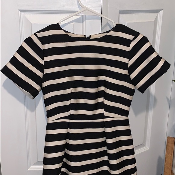 strip b&w dress - Picture 2 of 3